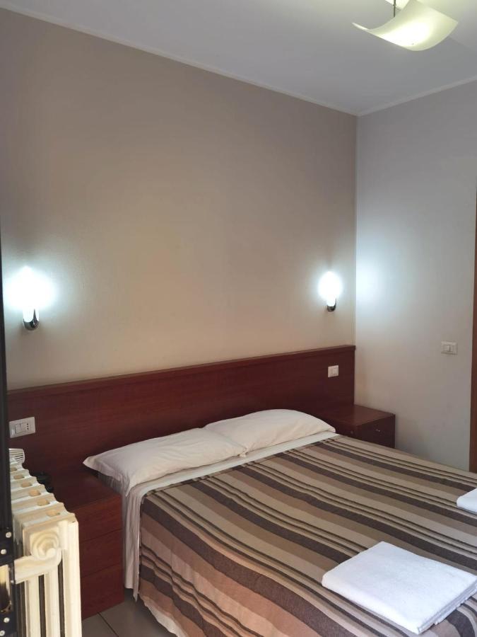 Hotel Bonola Milan Luaran gambar