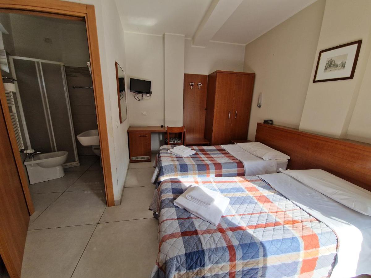 Hotel Bonola Milan Luaran gambar