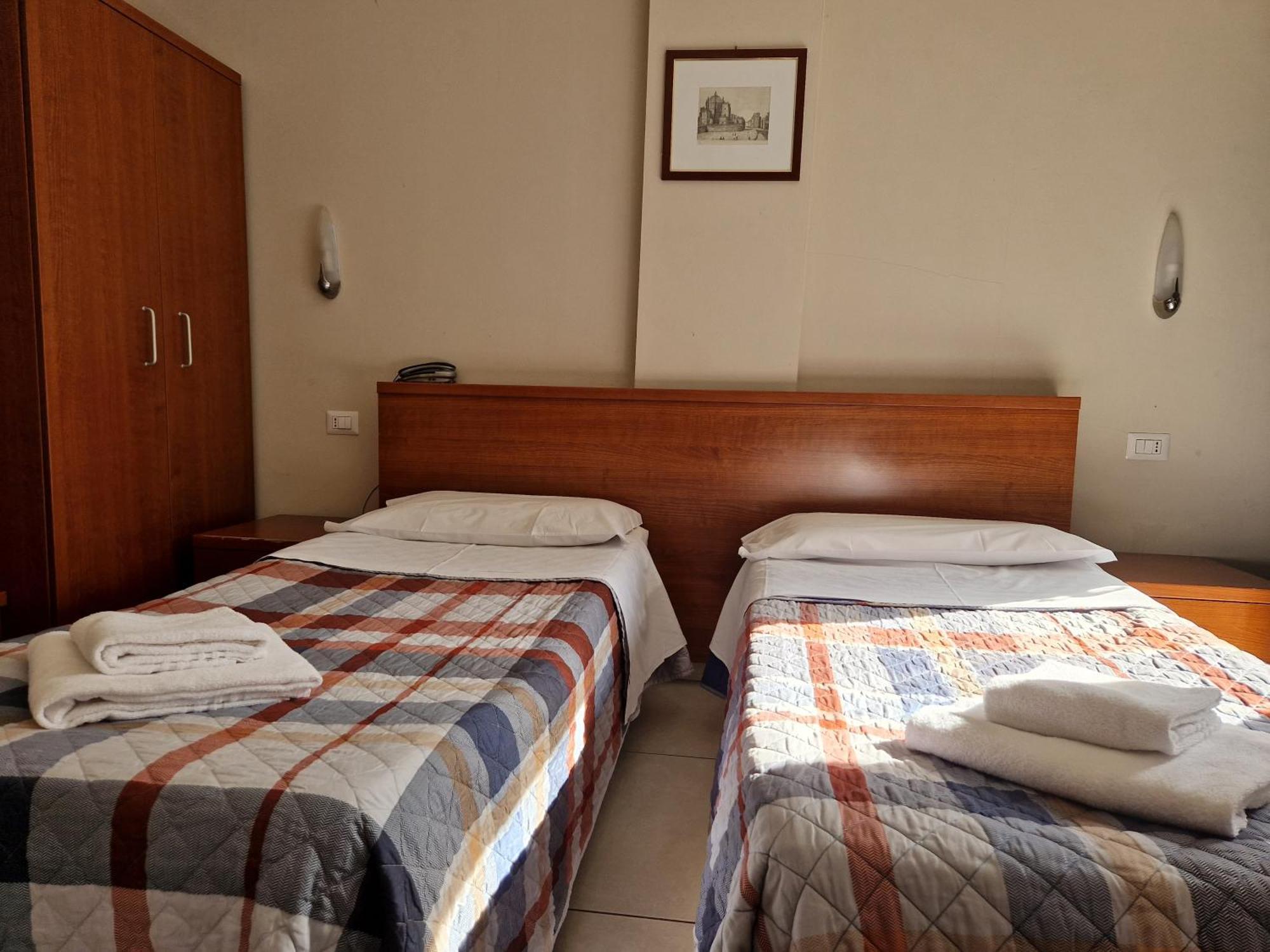 Hotel Bonola Milan Luaran gambar
