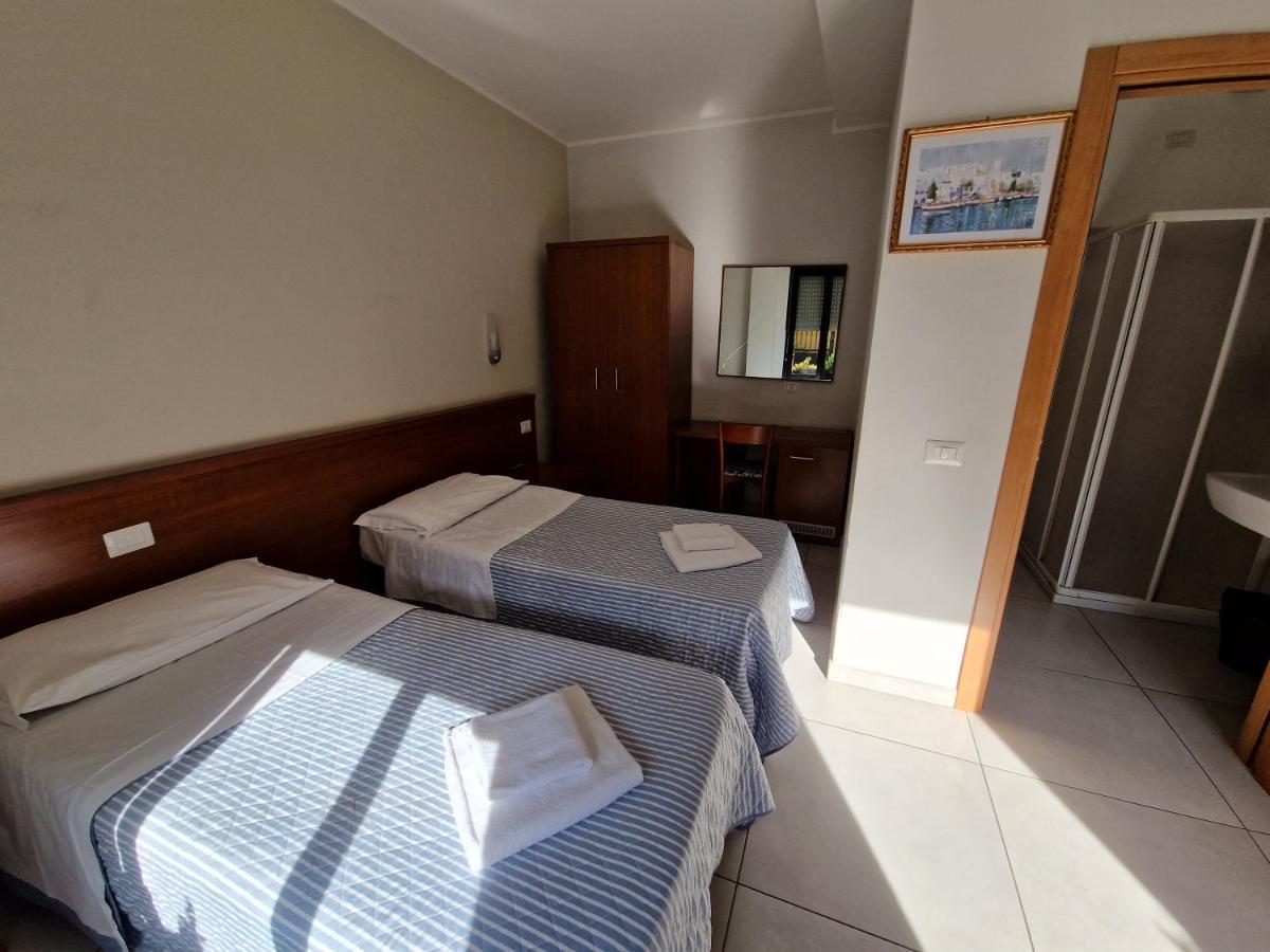 Hotel Bonola Milan Luaran gambar