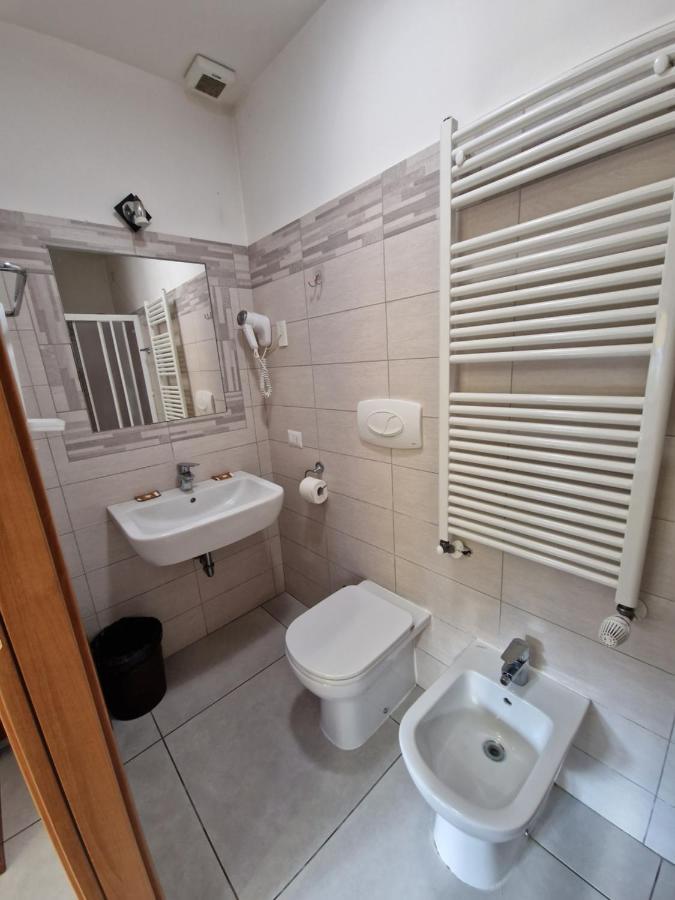 Hotel Bonola Milan Luaran gambar