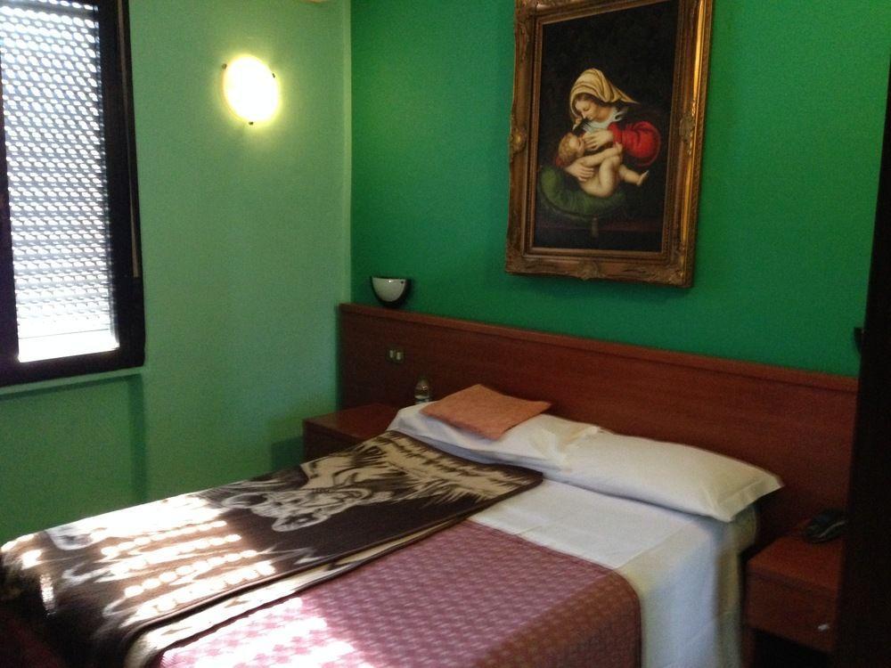Hotel Bonola Milan Luaran gambar