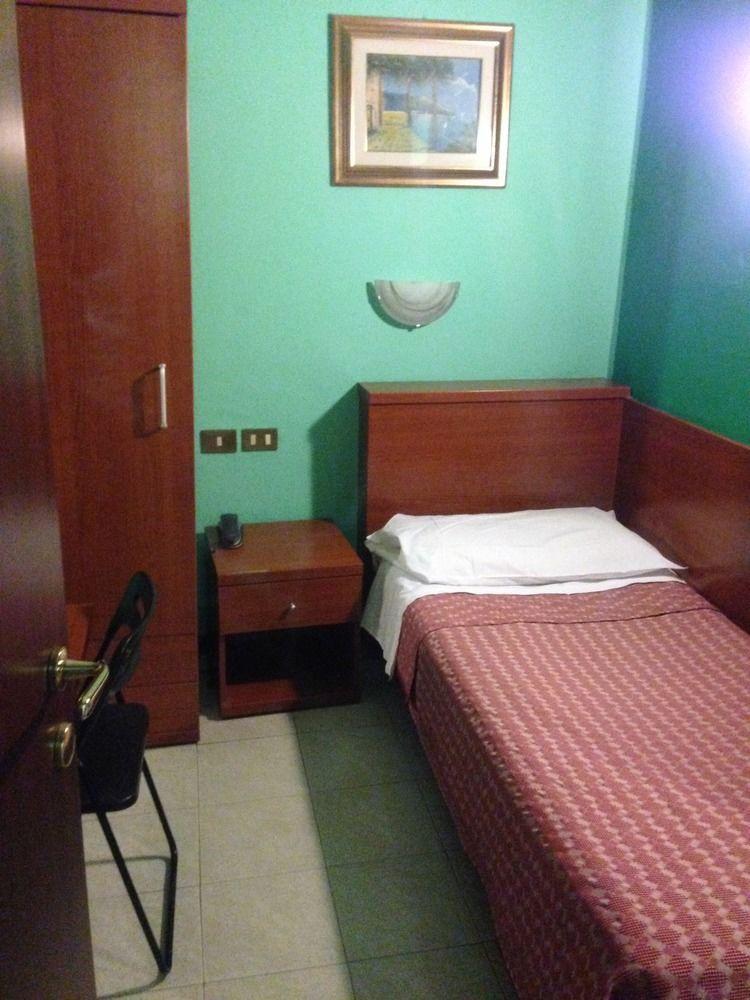 Hotel Bonola Milan Luaran gambar