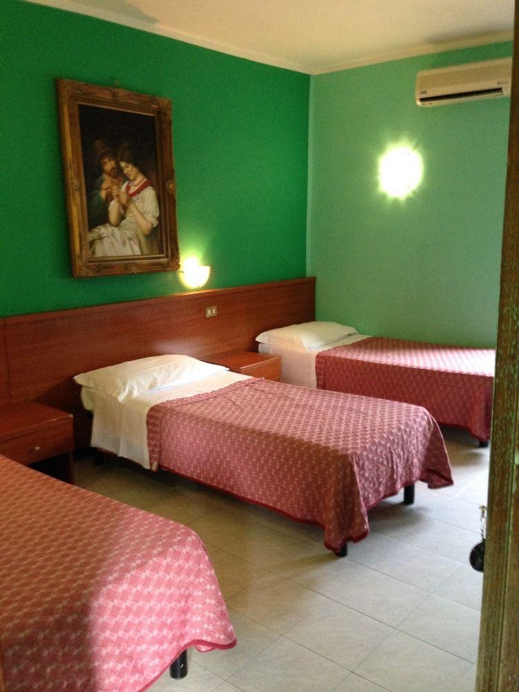 Hotel Bonola Milan Luaran gambar