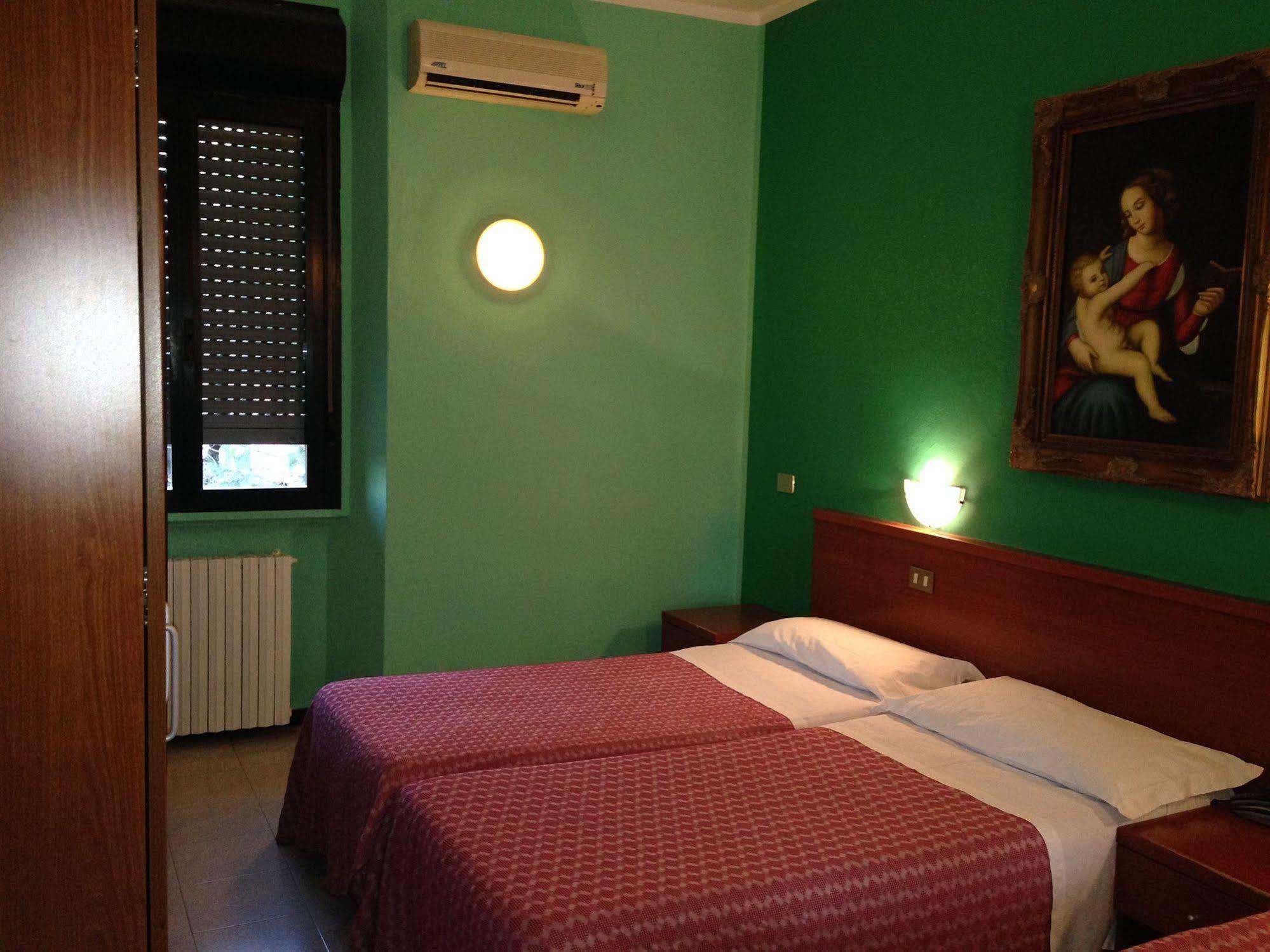 Hotel Bonola Milan Luaran gambar