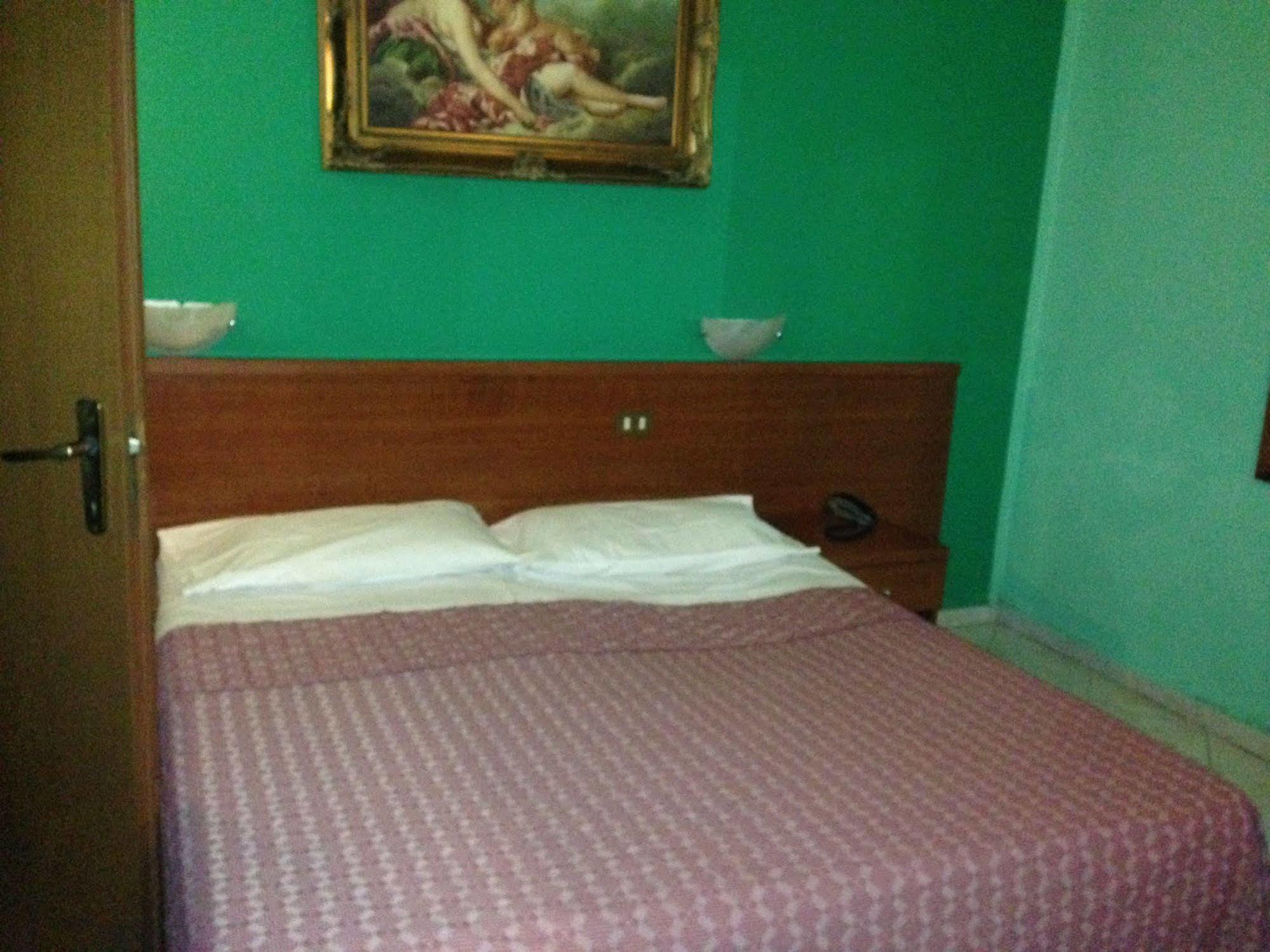 Hotel Bonola Milan Luaran gambar